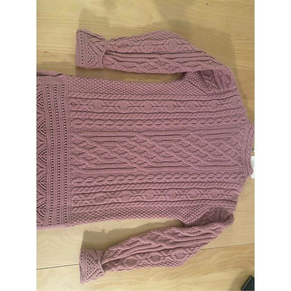 Original Aran Co. NWT 1518 Rose Ash Oversized Sweater, Size Medium, MSRP $139 - Picture 7 of 9